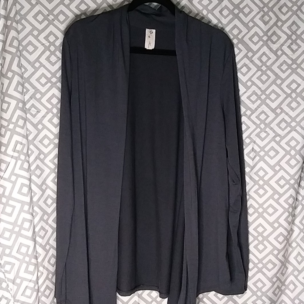3XL Have dark gray long sleeved cardigan
